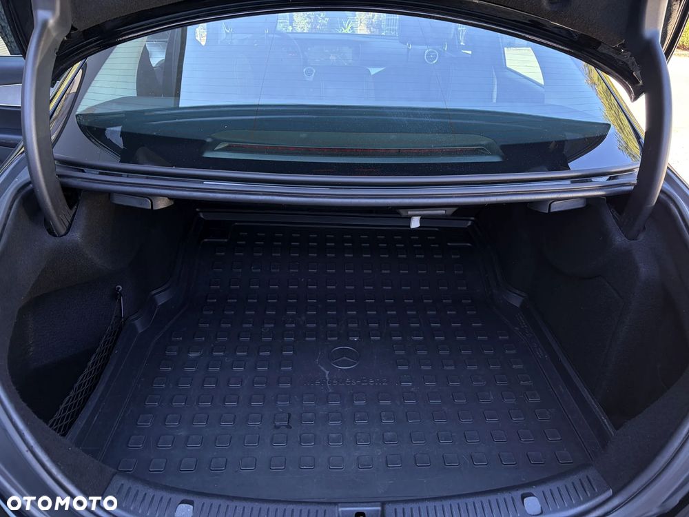 Mercedes-Benz Klasa E 220 d 9G-TRONIC - 38