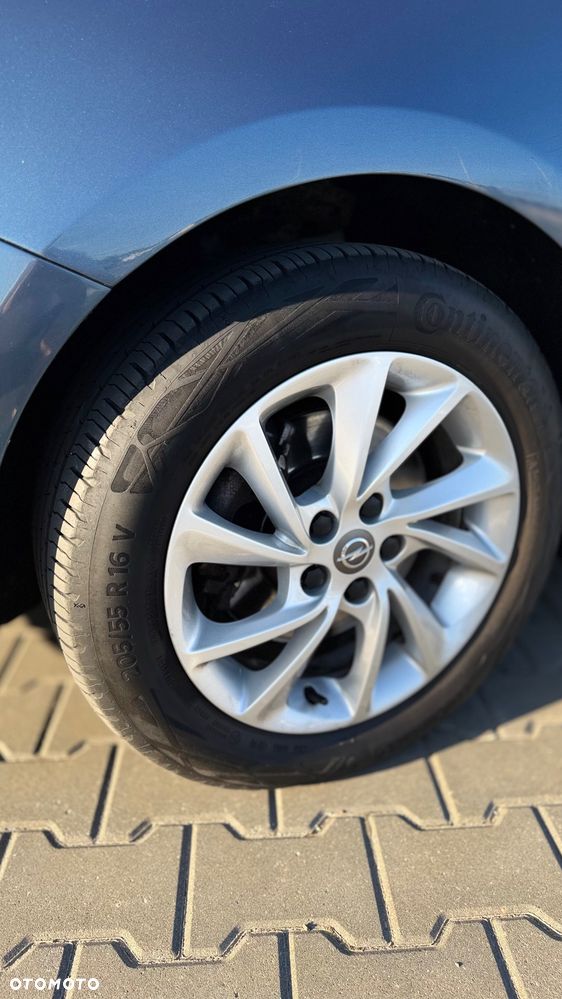 Opel Astra 1.6 CDTI Dynamic - 11