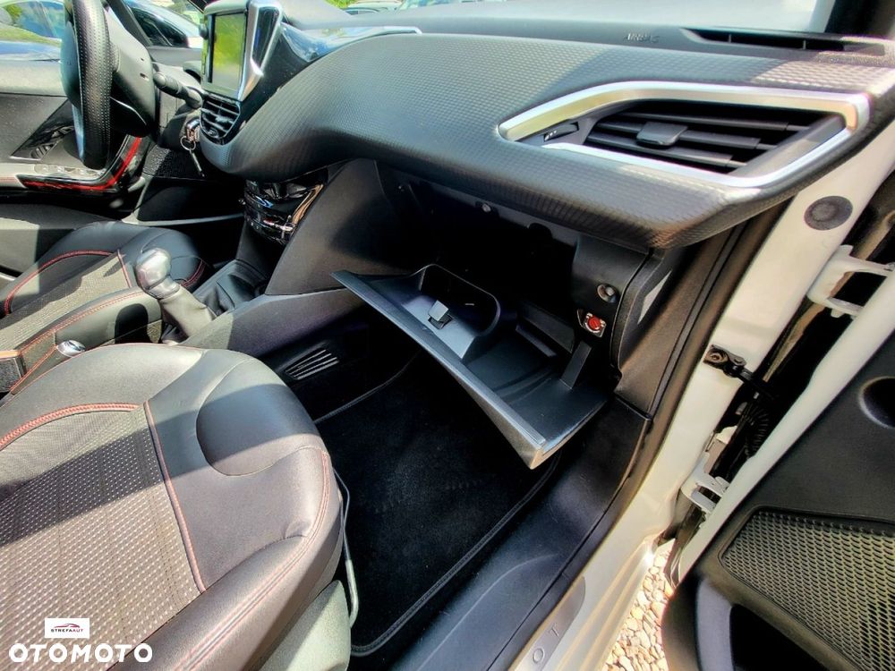 Peugeot 208 - 27
