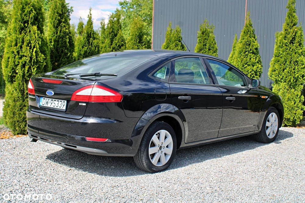 Ford Mondeo 1.8 TDCi Ambiente - 13