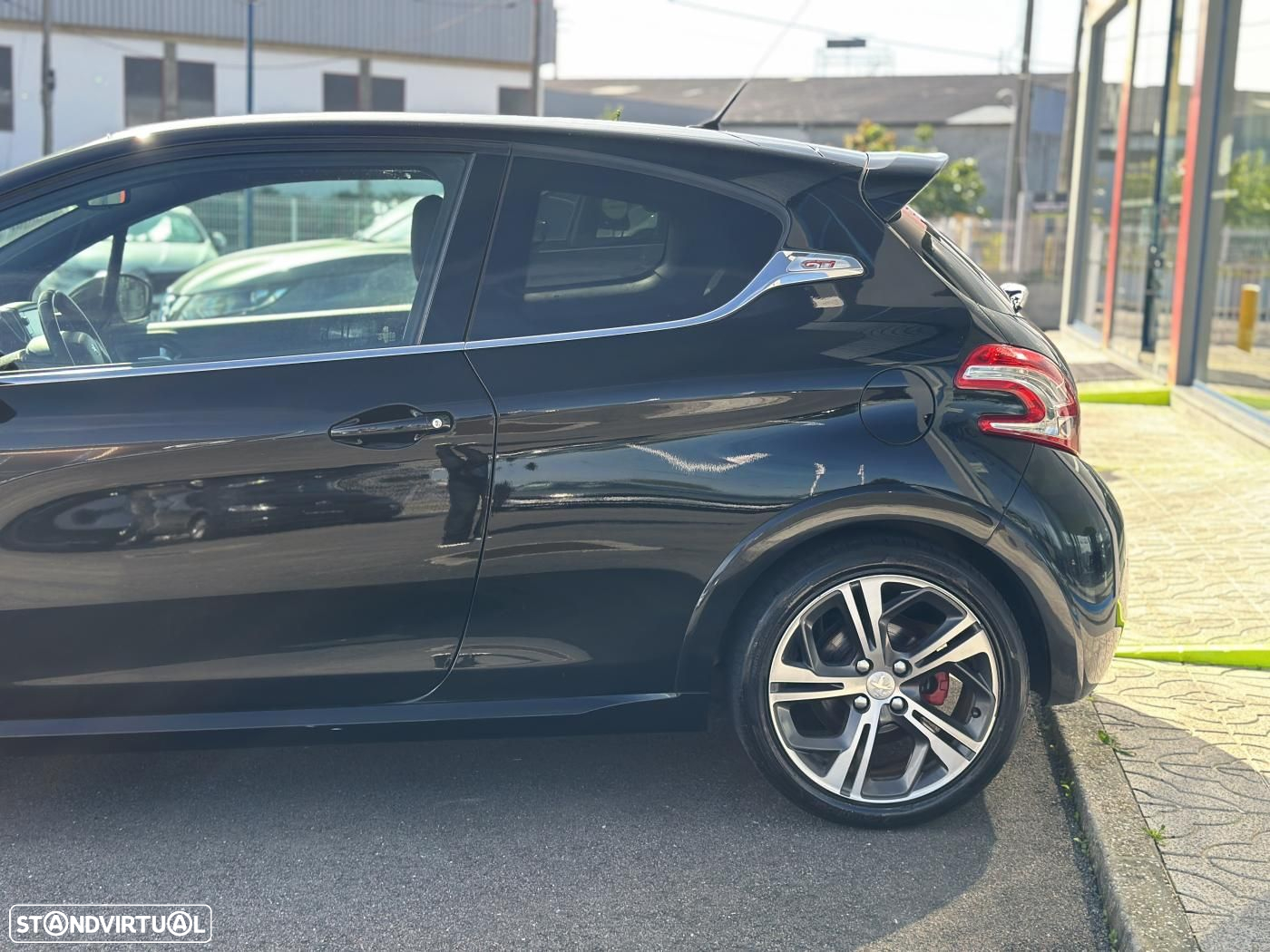 Peugeot 208 GTI 200 THP - 8