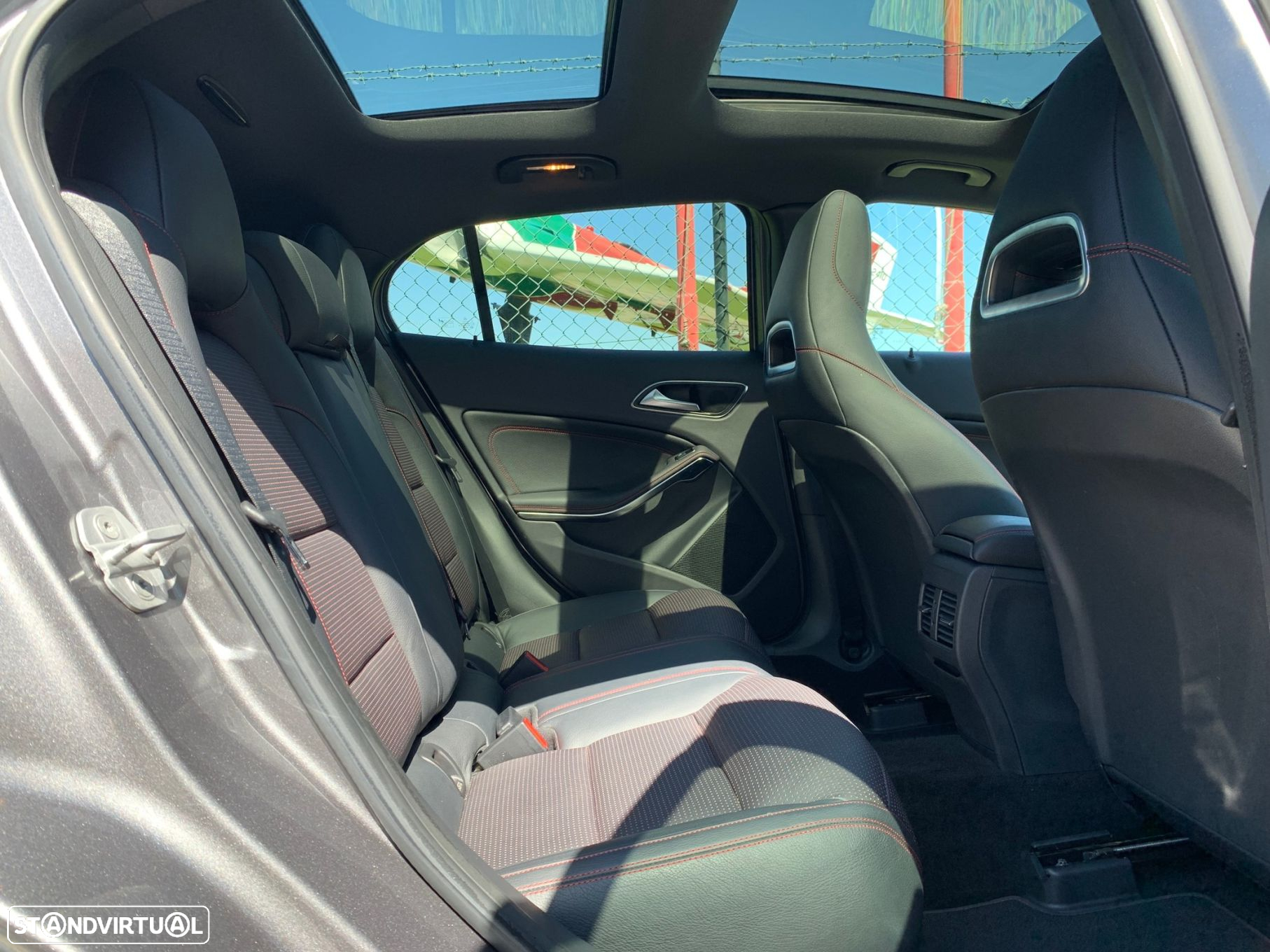 Mercedes-Benz GLA 220 CDi AMG Line 4-Matic - 10