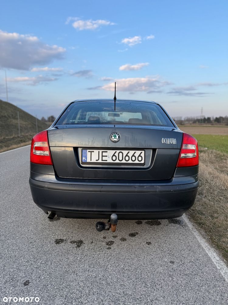 Skoda Octavia 1.6 - 6