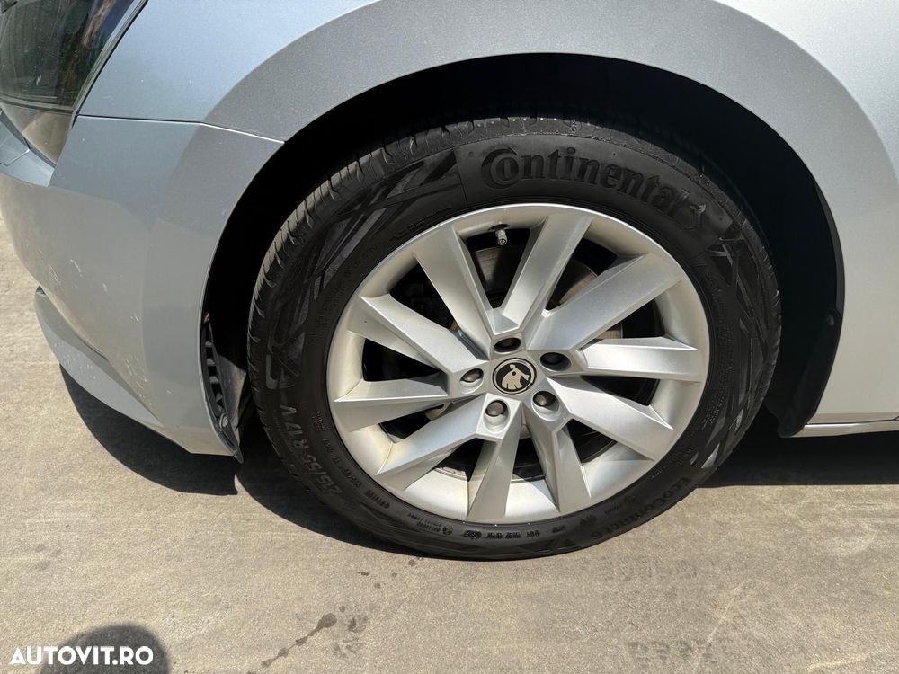 Skoda Superb 2.0 TDI DSG Ambition - 12