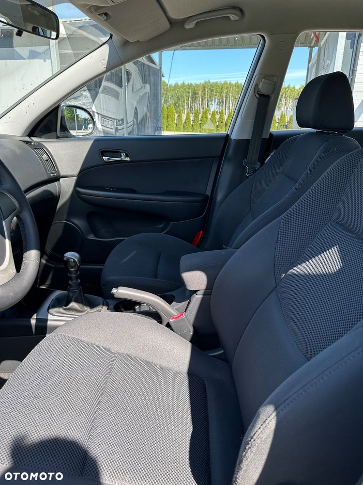 Hyundai i30 i30cw 1.6 Edition Plus - 28