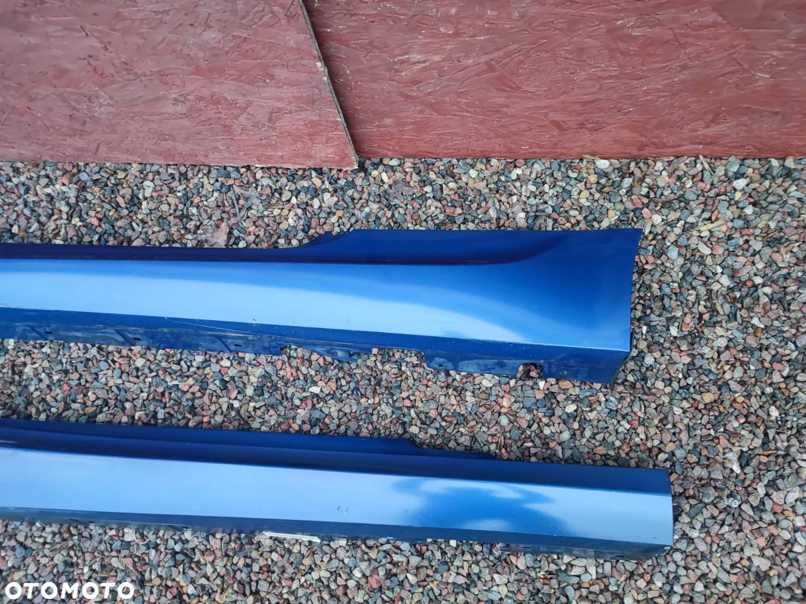 BMW E92 / E92 LCI / E93 / E93 LCI, ORYGINALNE NAKŁADNI NA PROGIM-PAKIET LEWA + PRAWA, W KOL. LE MANS BLAU METALIC 381. O NR: 7 173 919 / 7 173 920 / 8 041 198 / 8 041 197 OEM. W BARDZO DOBRYM STANIE. - 5