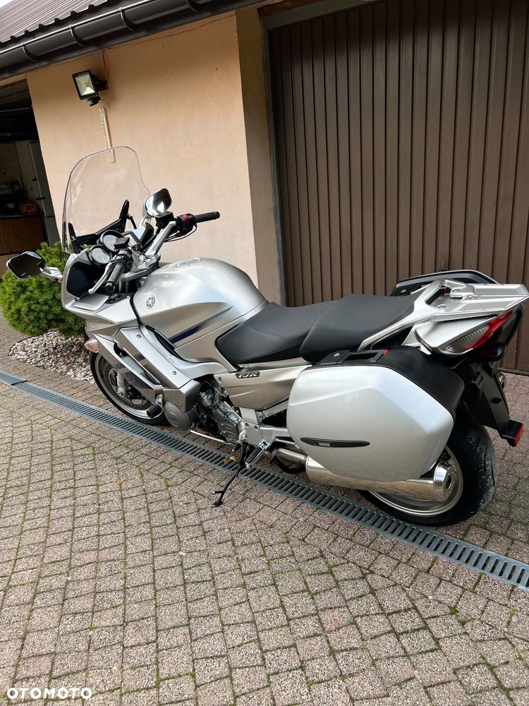 Yamaha FJR - 10