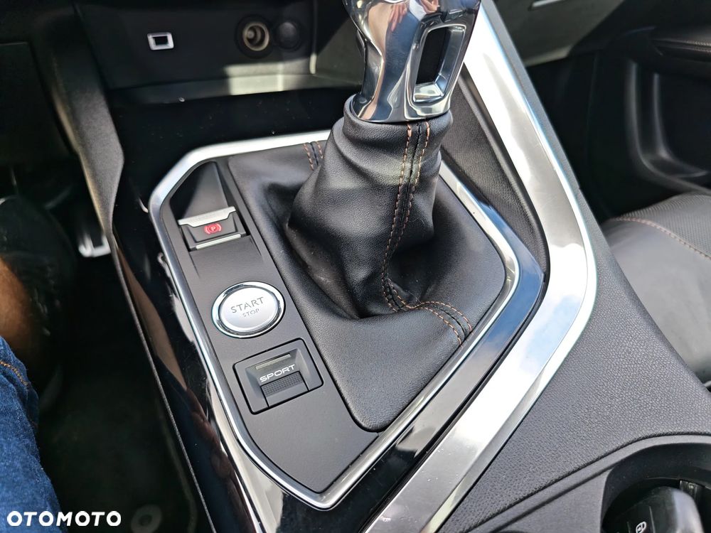Peugeot 5008 1.2 PureTech Access - 20