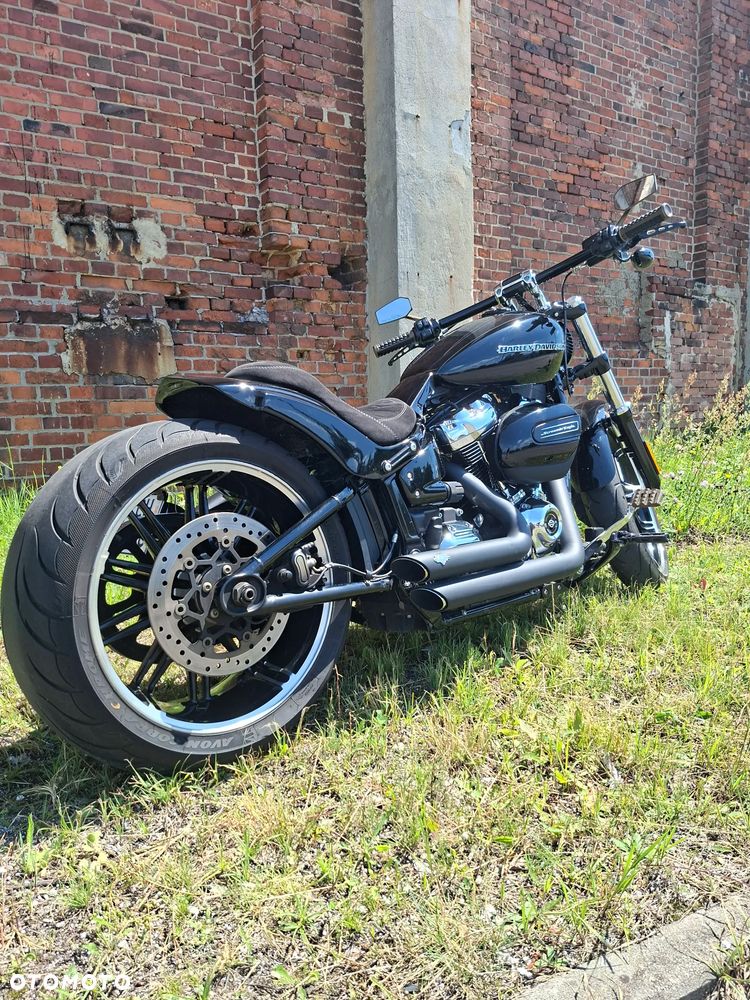 Harley-Davidson FXSB Breakout - 21
