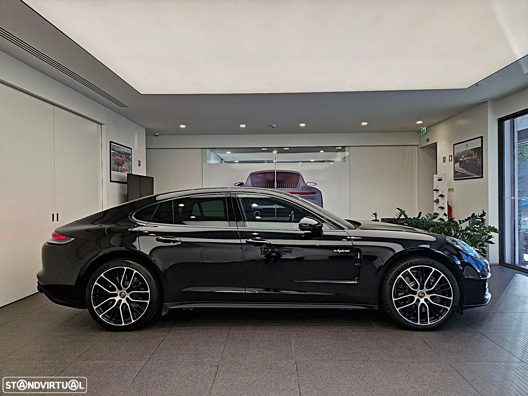 Porsche Panamera 4 E-Hybrid - 9