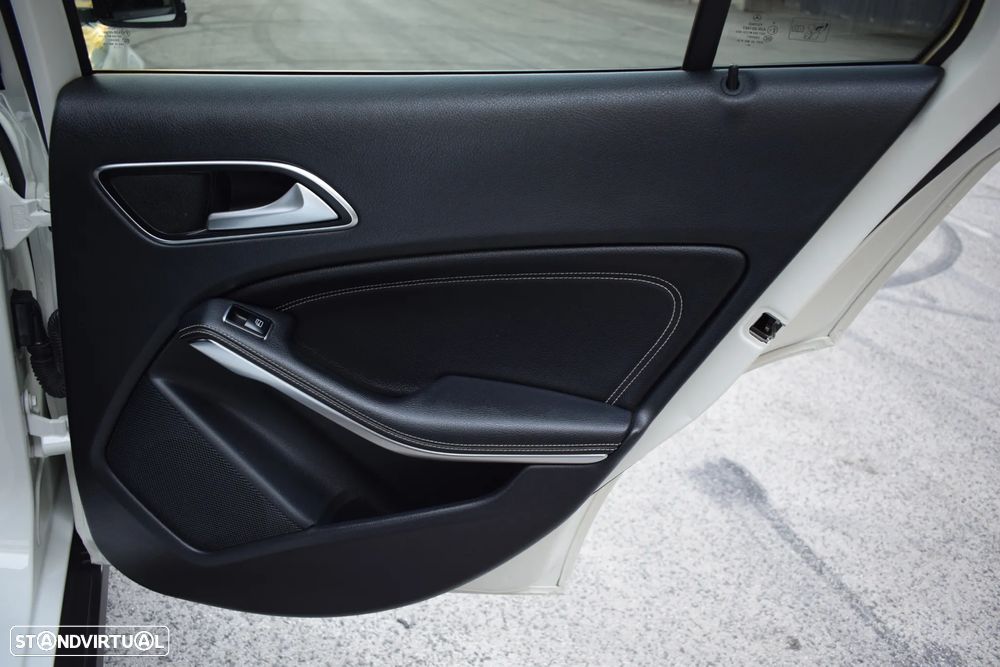 Mercedes-Benz GLA 180 CDI Urban - 46