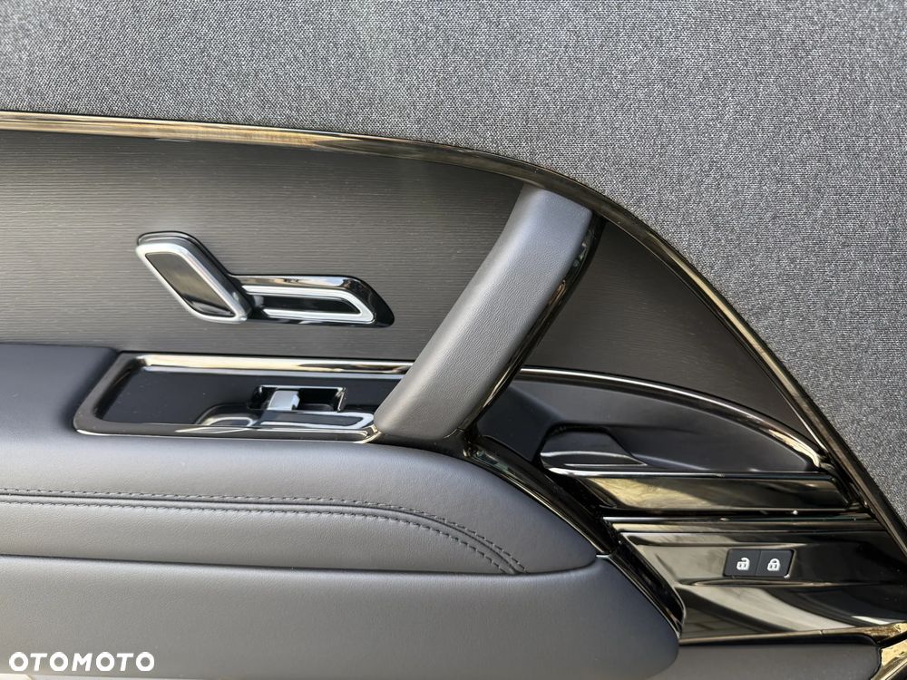 Land Rover Range Rover Sport D300 Dynamic HSE - 17