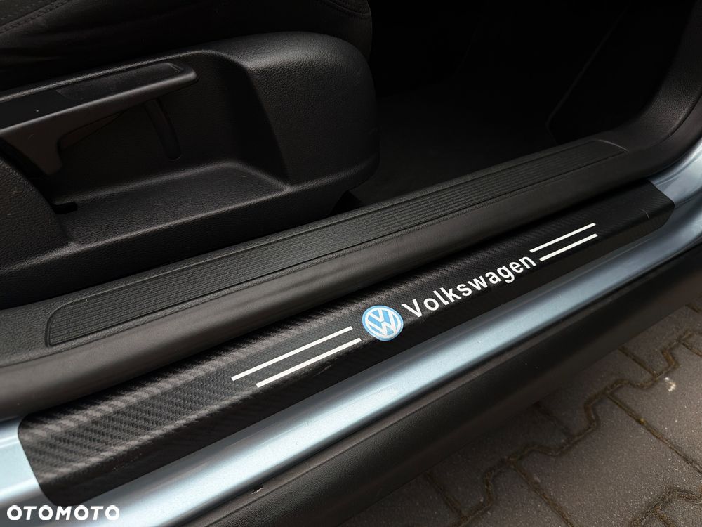 Volkswagen Passat - 34