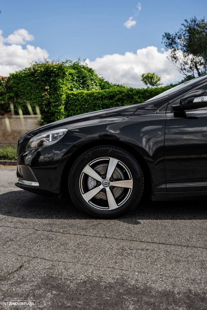 Volvo V40 D2 - 11