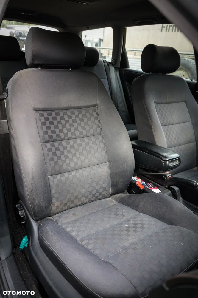 Audi A6 Avant 2.5 TDI - 10