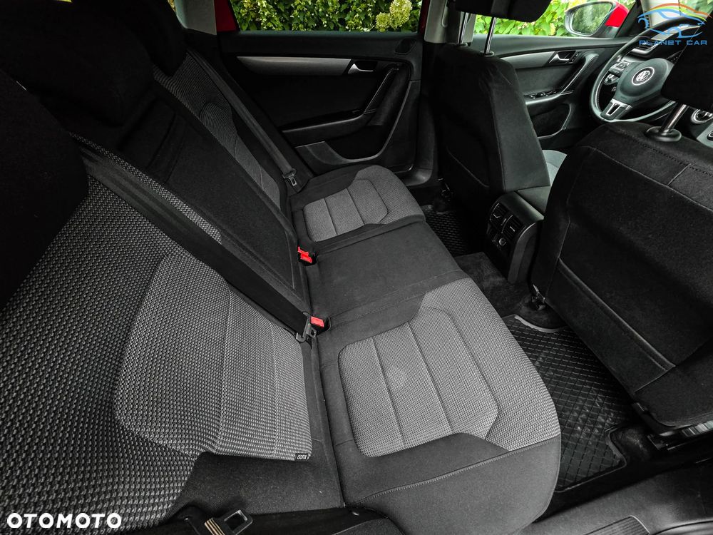 Volkswagen Passat 2.0 TDI 4Motion BlueMotion Technol Trendline - 18