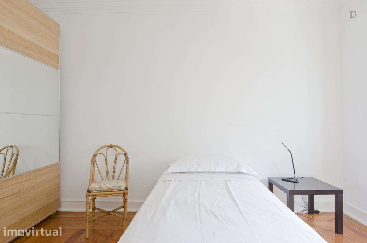 Quarto - localizado em Arroios Lisbon - Grande imagem: 5/19