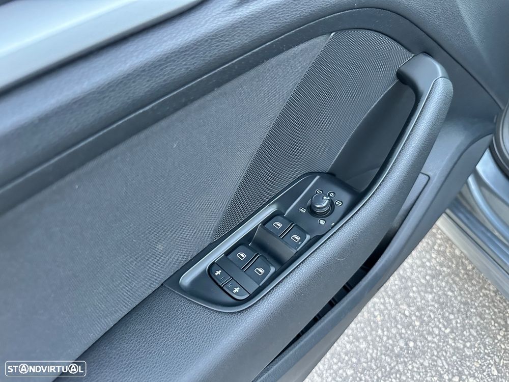 Audi A3 Sportback 1.6 TDI S-line - 31