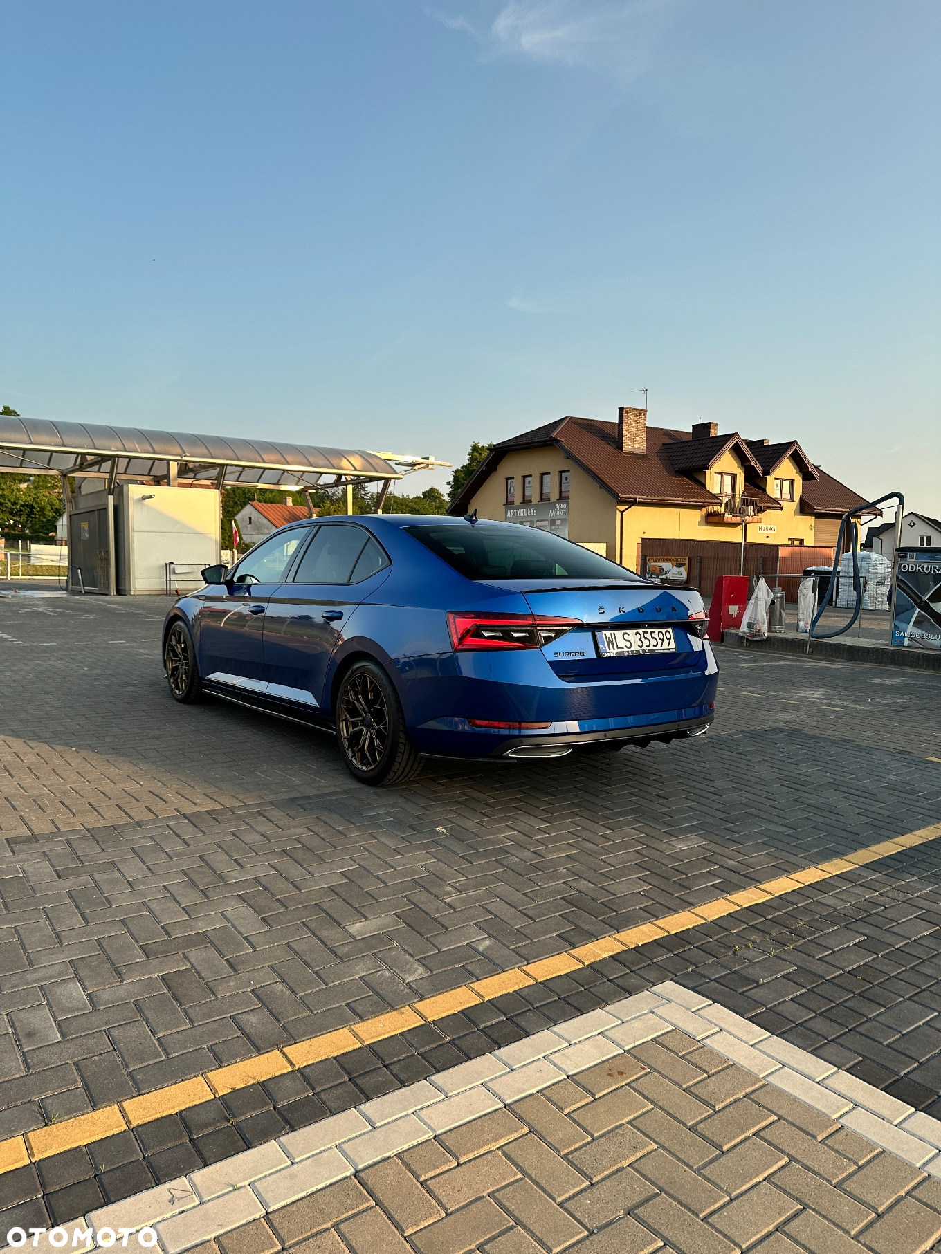 Skoda Superb 2.0 TDI DSG Sportline - 6