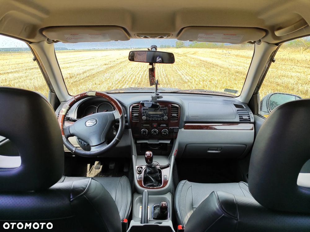 Suzuki Grand Vitara 2.0 HDi - 12
