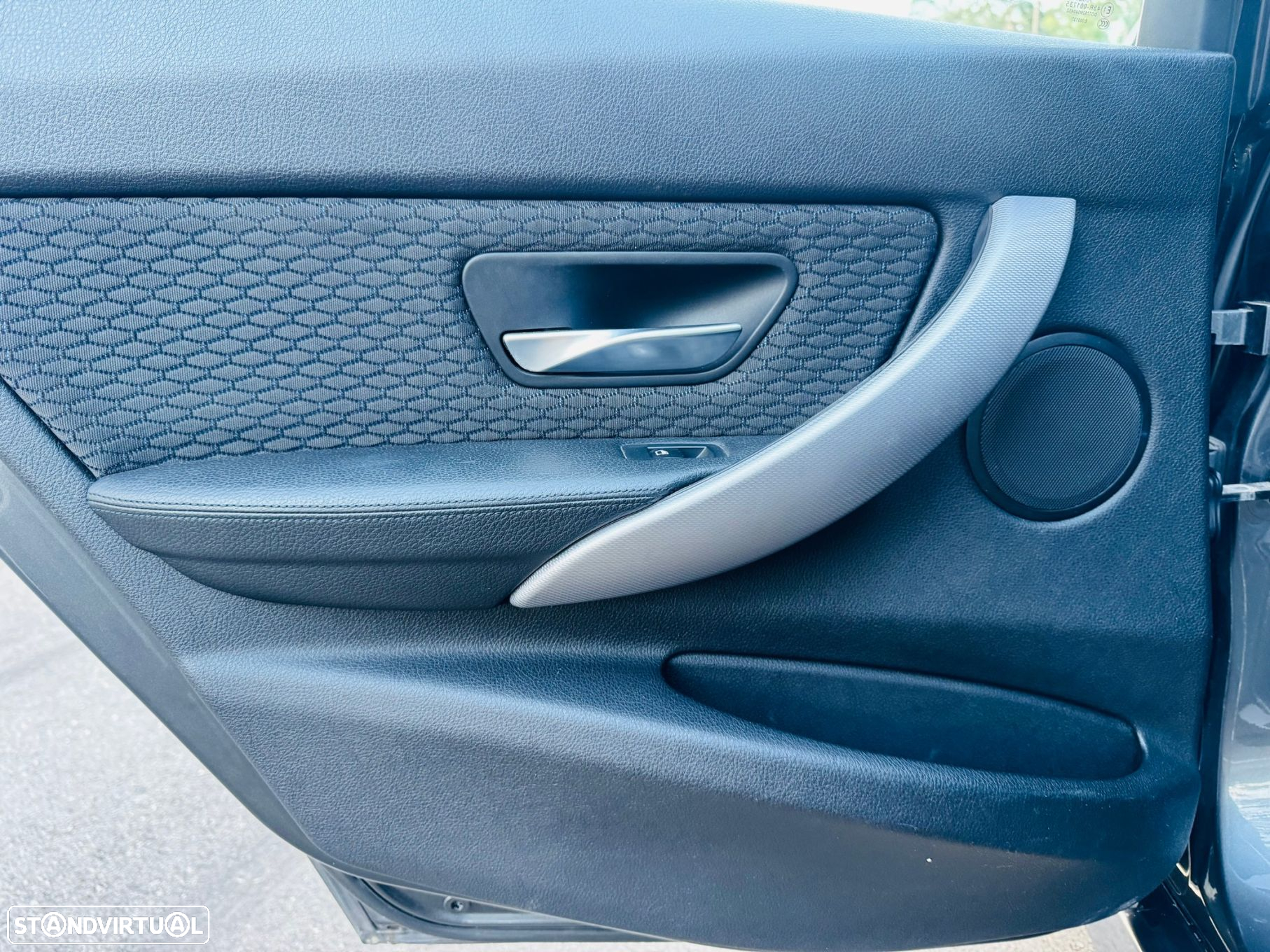 BMW 320 d Touring Auto Pack M - 40