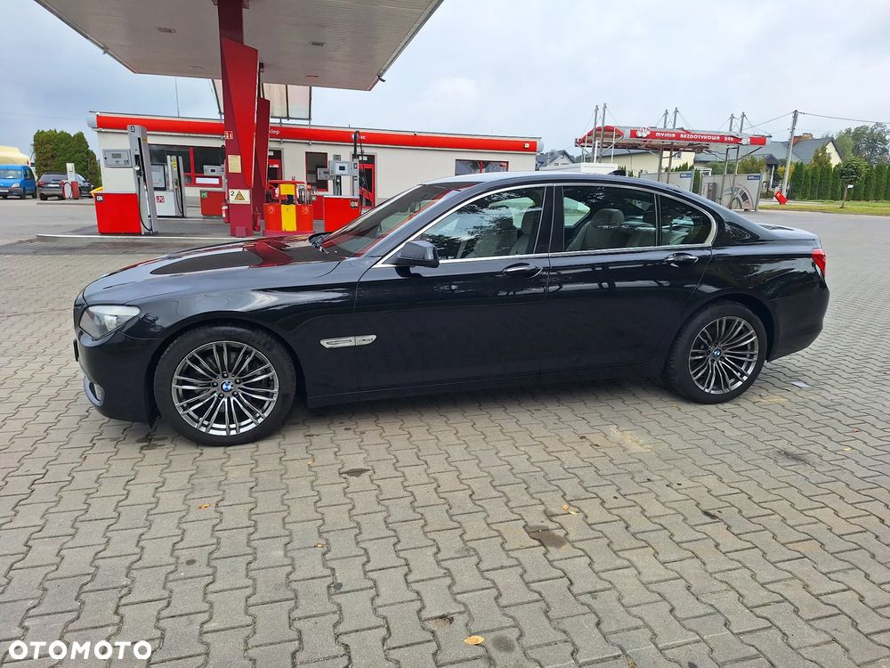 BMW Seria 7 740d xDrive - 12