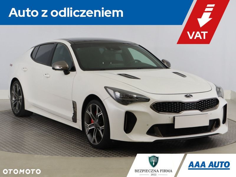 Kia Stinger - 2
