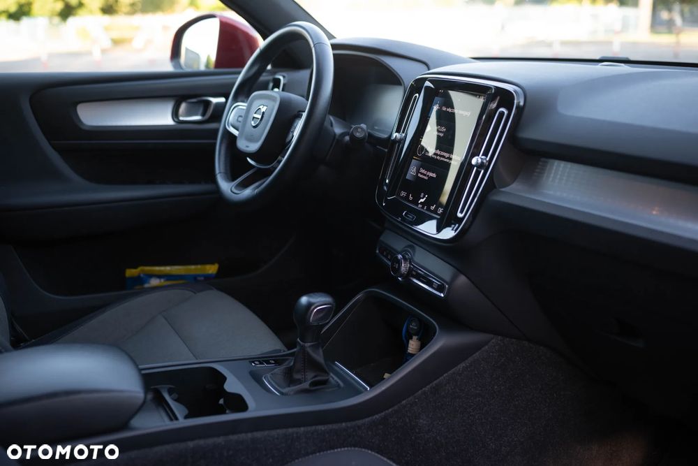 Volvo XC 40 T3 - 10