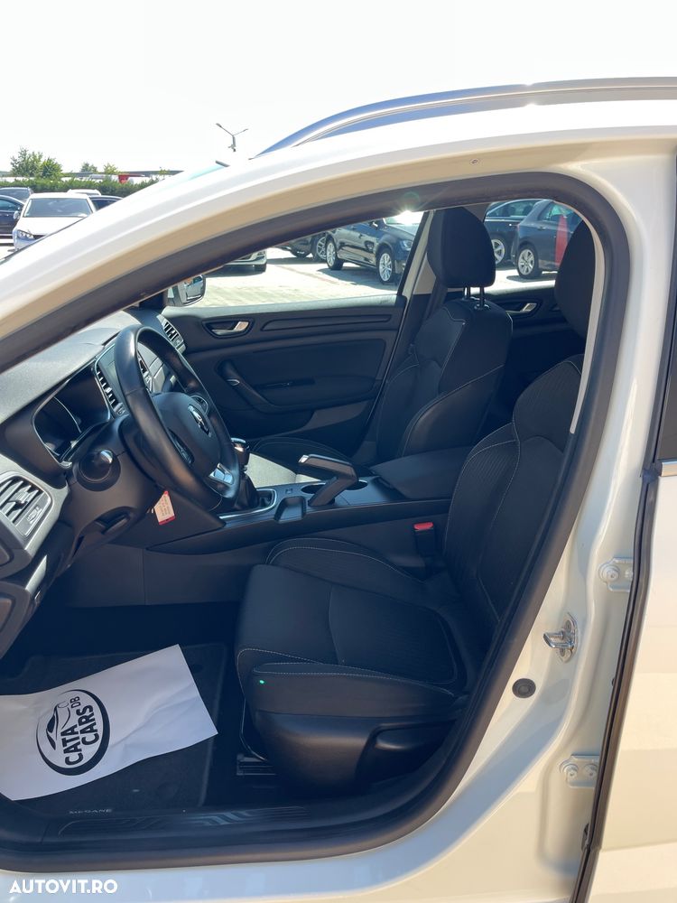 Renault Megane ENERGY TCe 130 INTENS - 29