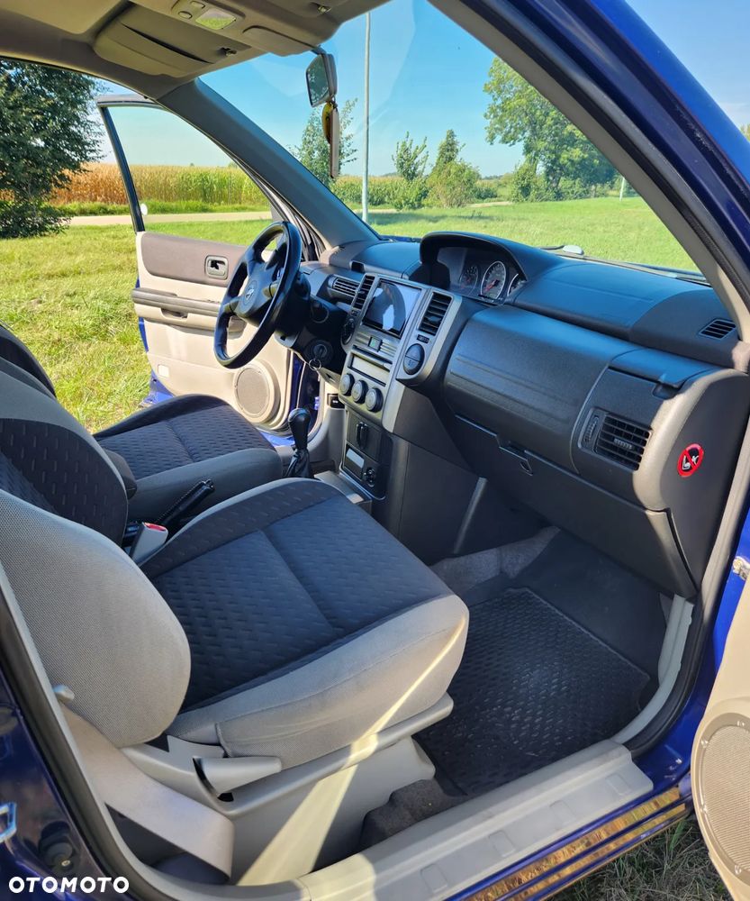 Nissan X-Trail 2.5 4x4 Elegance - 14