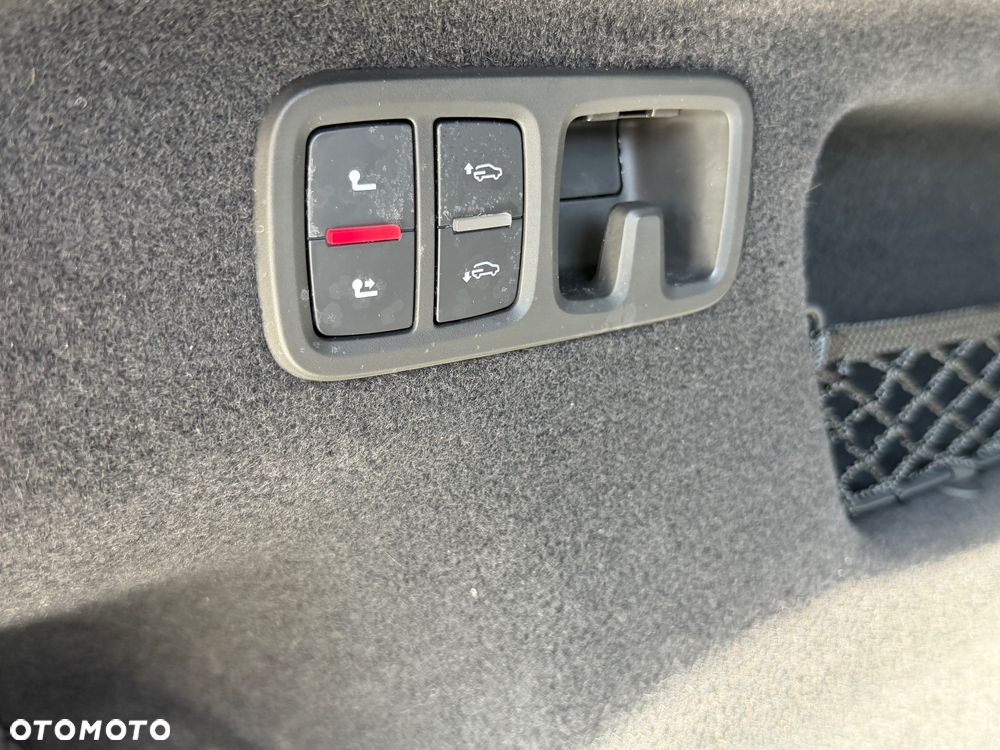 Audi RS Q8 TFSI quattro tiptronic - 38