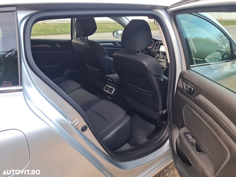 Renault Megane BLUE dCi 115 EDC BUSINESS EDITION - 27