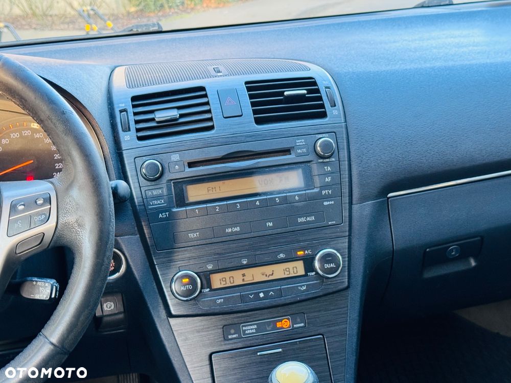 Toyota Avensis 2.0 D-4D Sol plus - 32