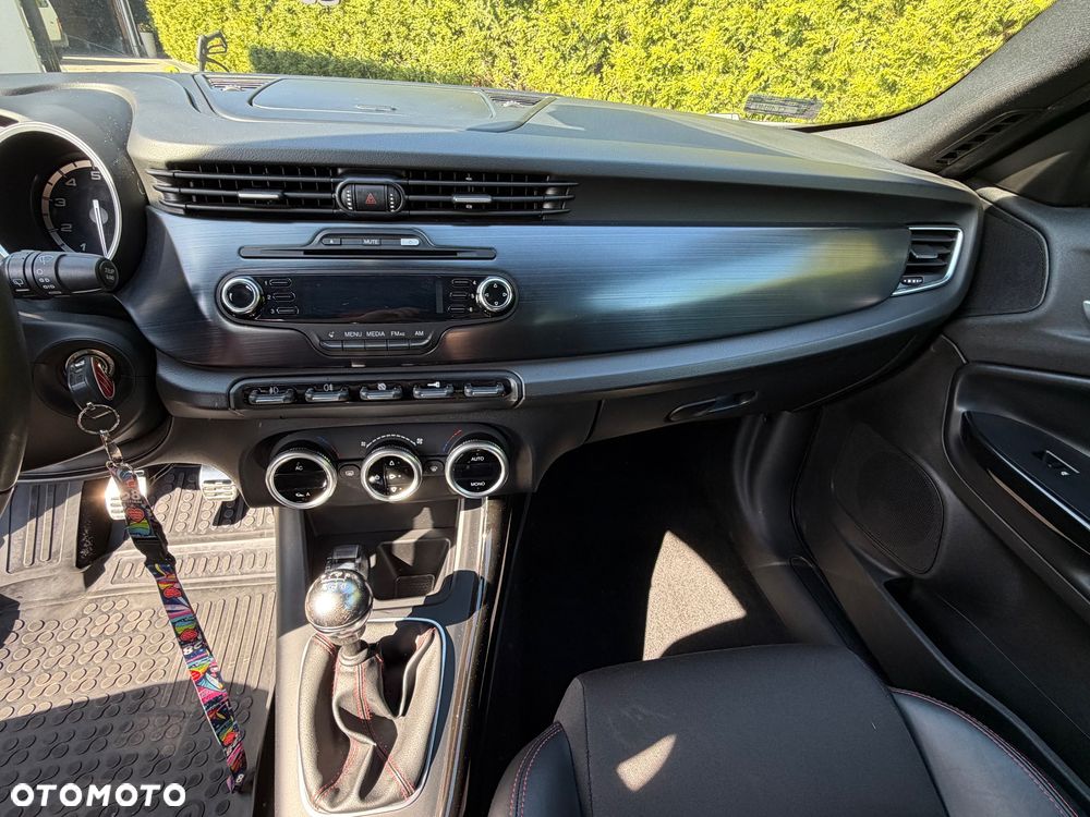 Alfa Romeo Giulietta 1.4 TB MultiAir Distinctive - 15