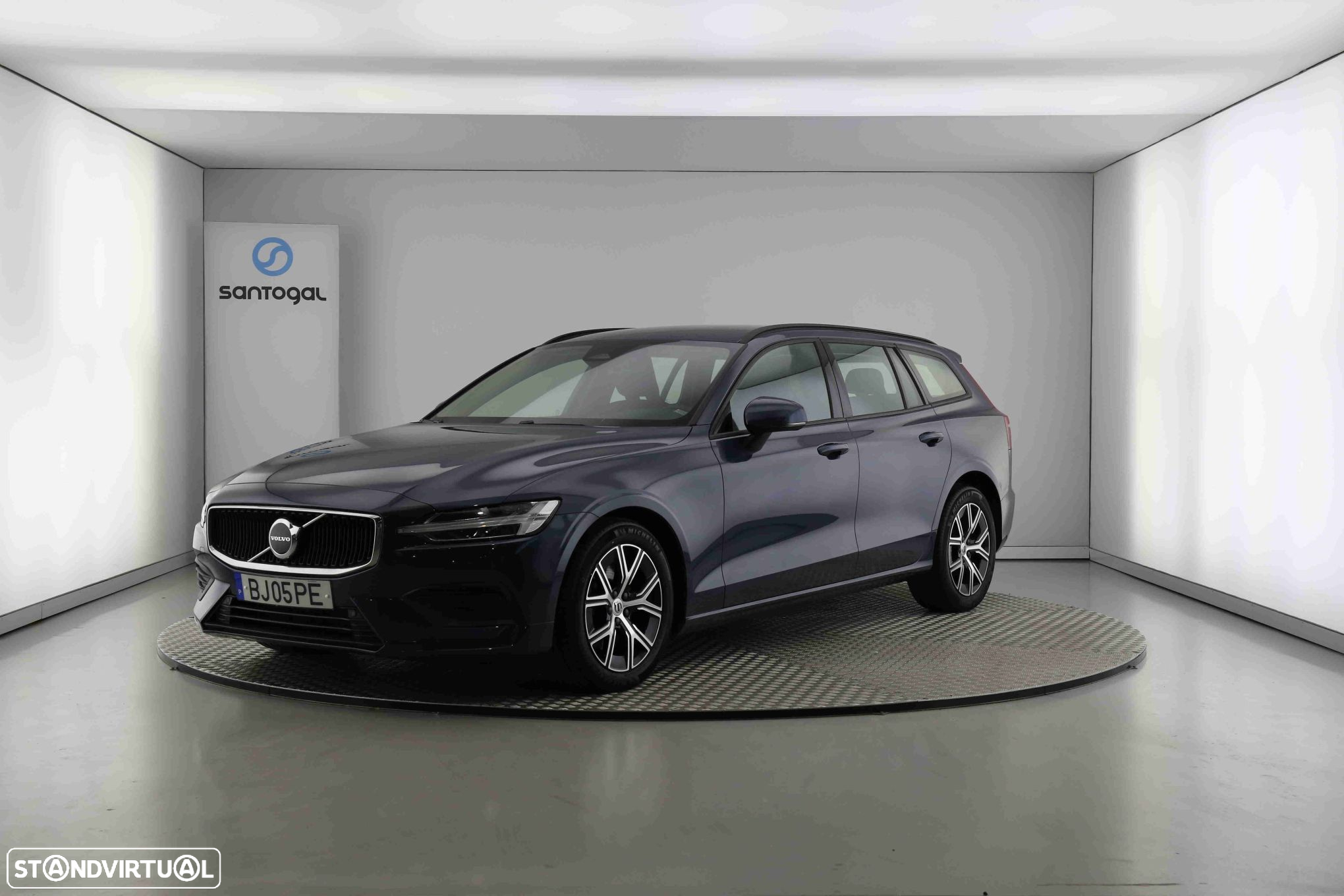 Volvo V60 2.0 B4 Essential Auto - 5