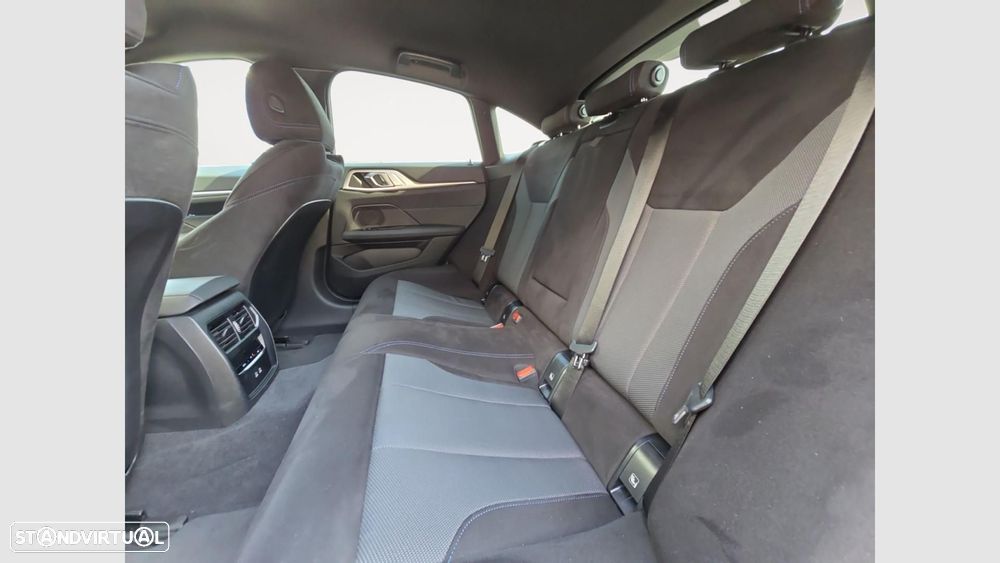 BMW i4 eDrive40 Pack Desportivo M - 14