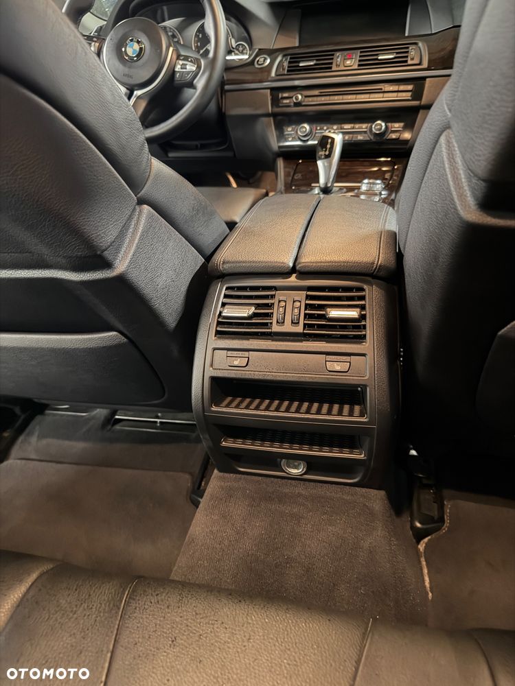 BMW Seria 5 535i xDrive - 27