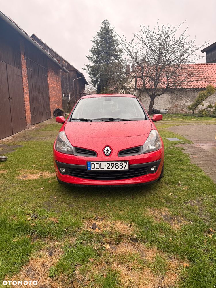 Renault Clio 1.2 16V 75 Expression - 11