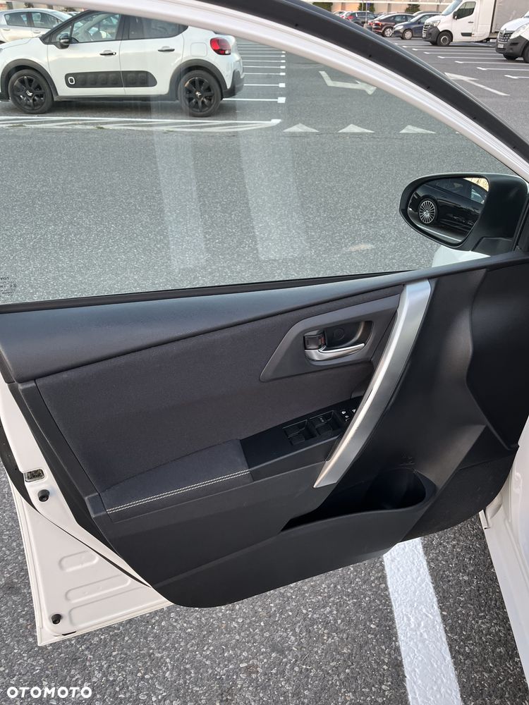 Toyota Auris - 8