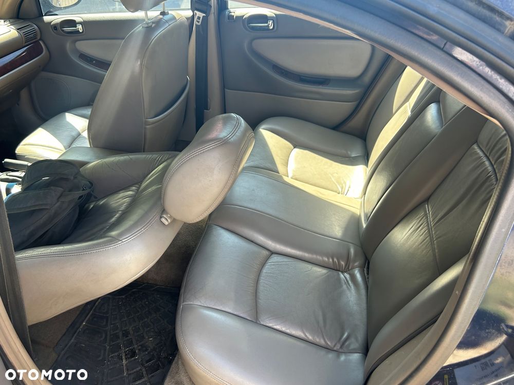 Chrysler Sebring - 12