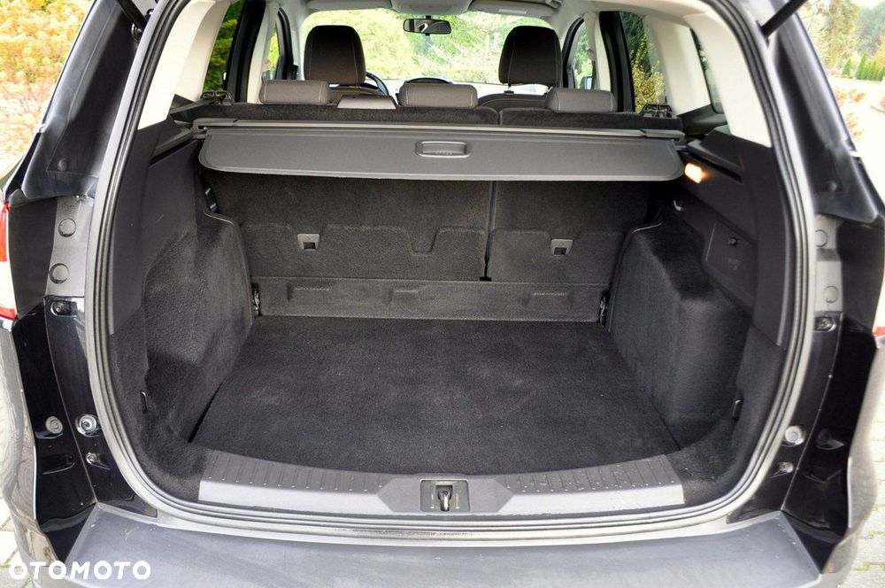Ford Kuga - 38