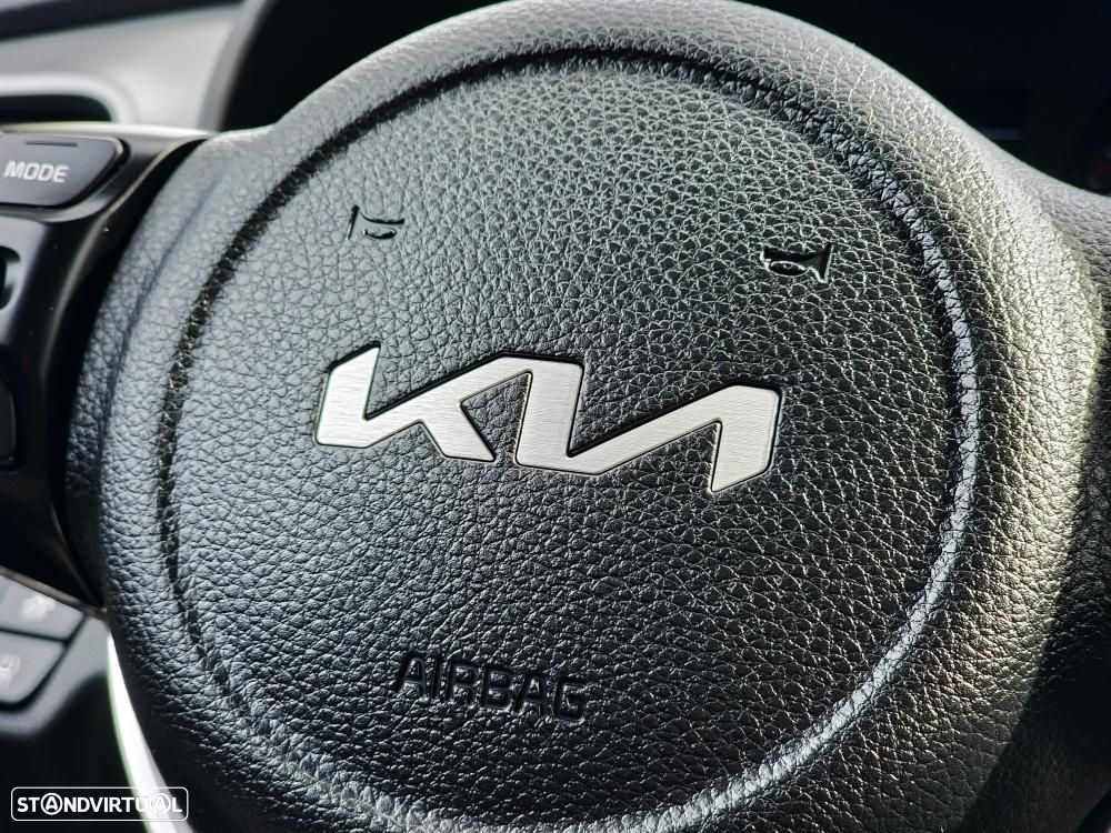 Kia Stonic 1.2 by FILA - 13