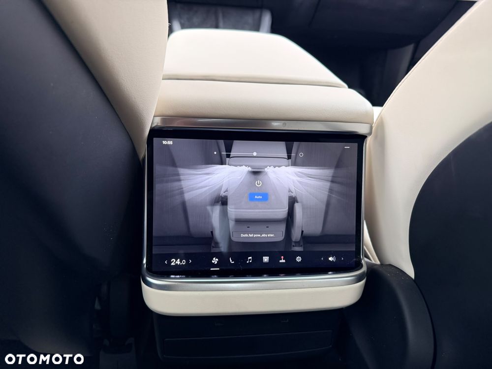 Tesla Model X Plaid - 25