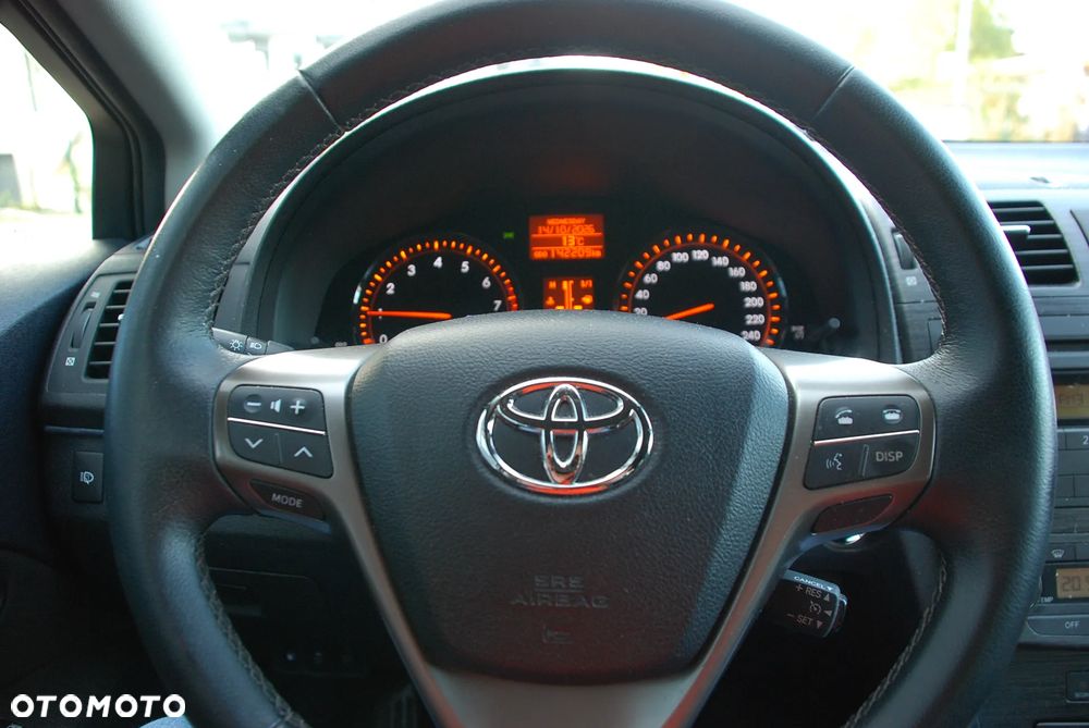 Toyota Avensis - 23