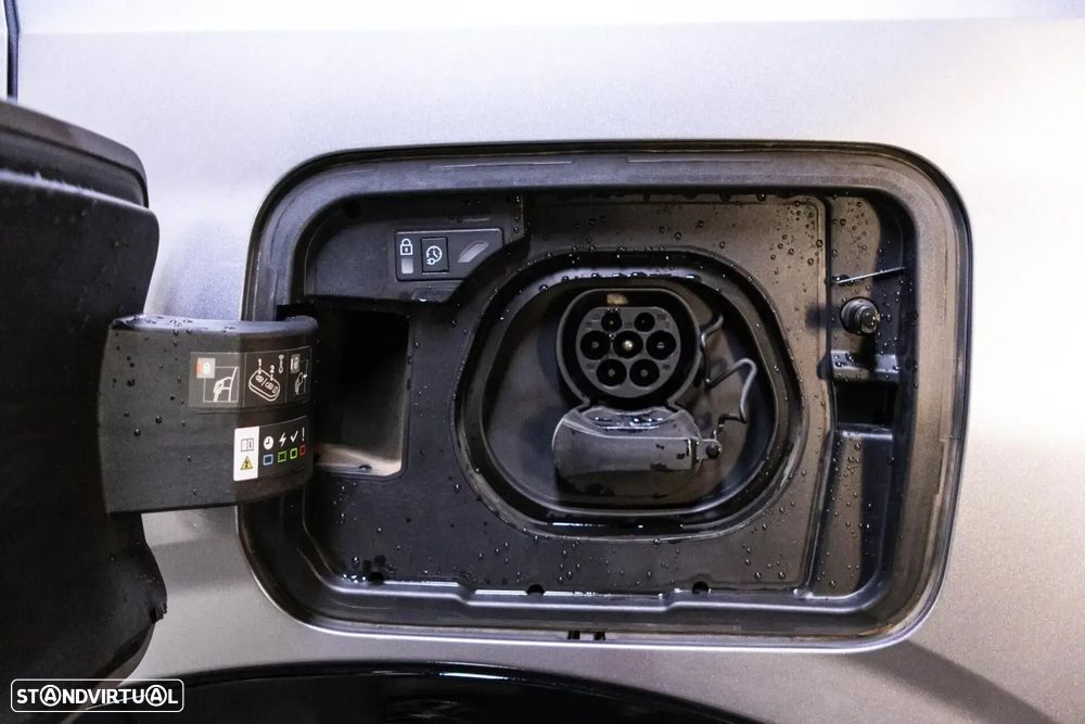 Peugeot E-5008 73 kWh GT - 36