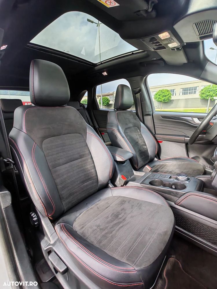 Ford Kuga 2.5 Duratec FHEV ST-LINE - 11