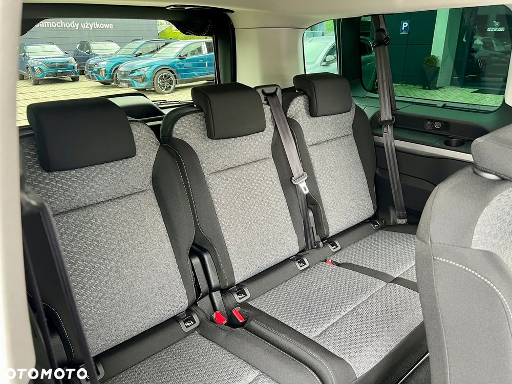 Peugeot Traveller 2.2 BlueHDi Long Business EAT8 - 12