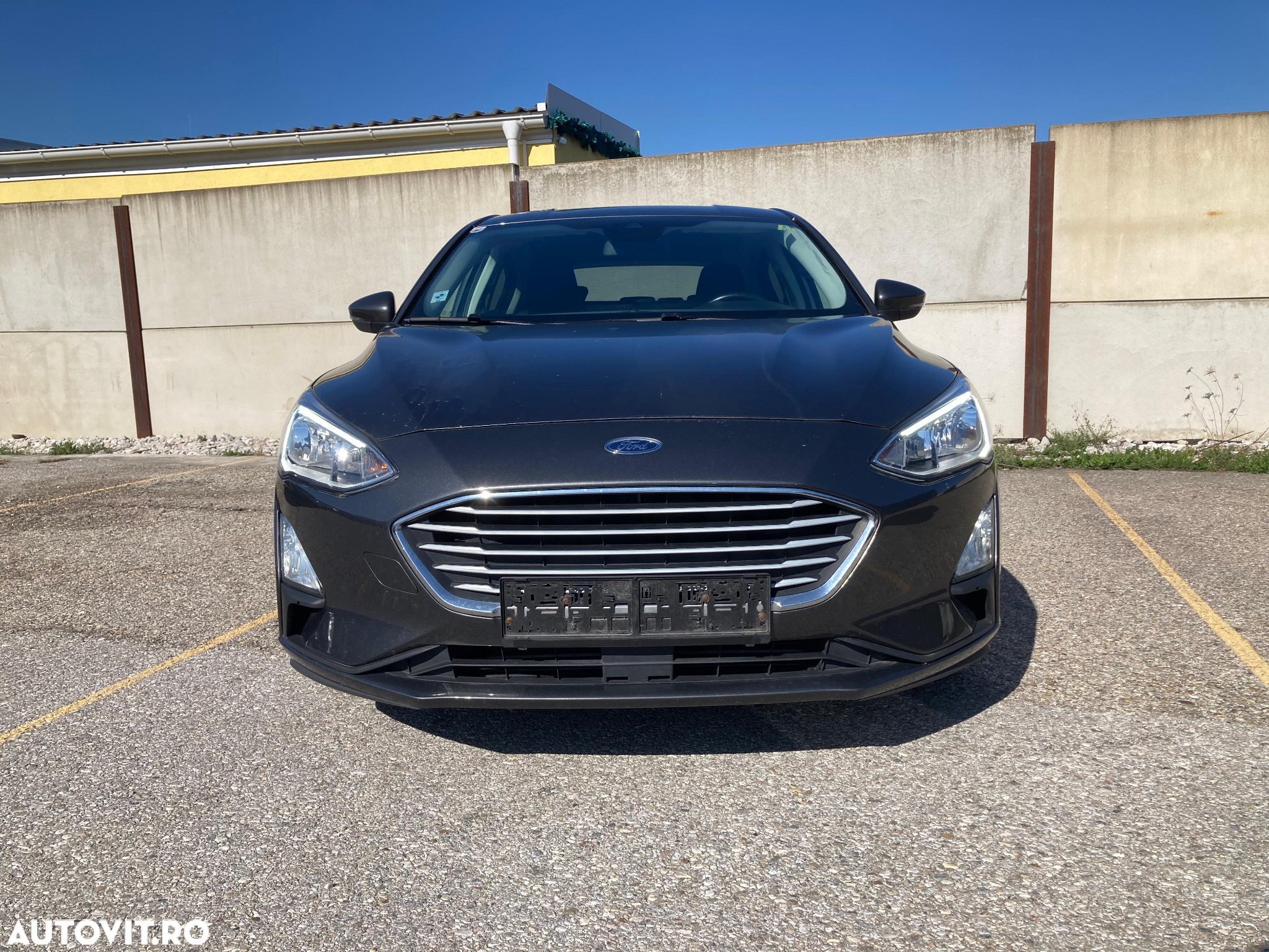 Ford Focus 1.0 EcoBoost Start-Stopp-System TREND - 2