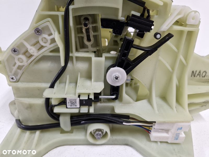 hyundai tucson 3 iii 1.7 crdi automat wybierak lewarek zmiany biegów 46700-d3xxx - 9