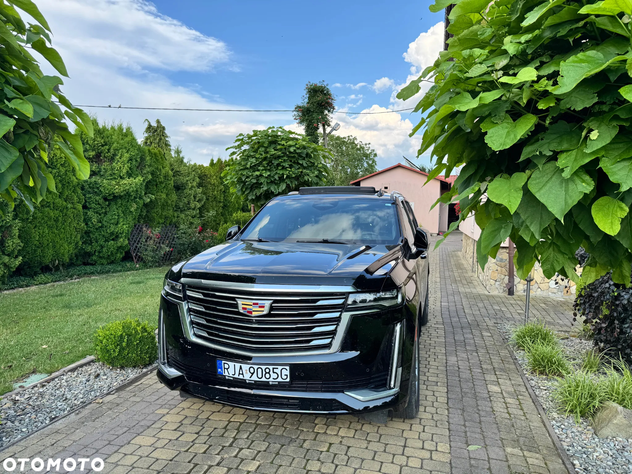 Cadillac Escalade - 14